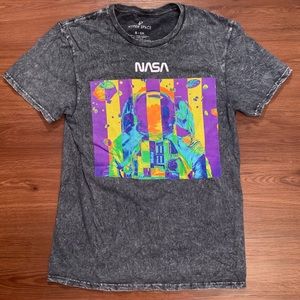 Men’s NWOT size small NASA graphic T-shirt